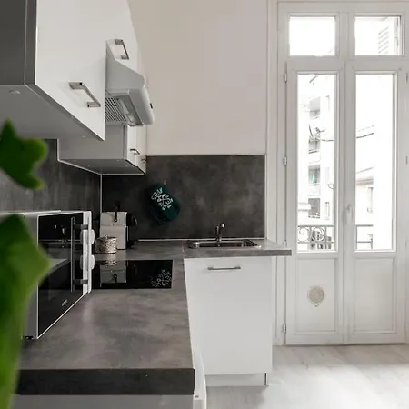 Arbore Et Climatise Apartment *